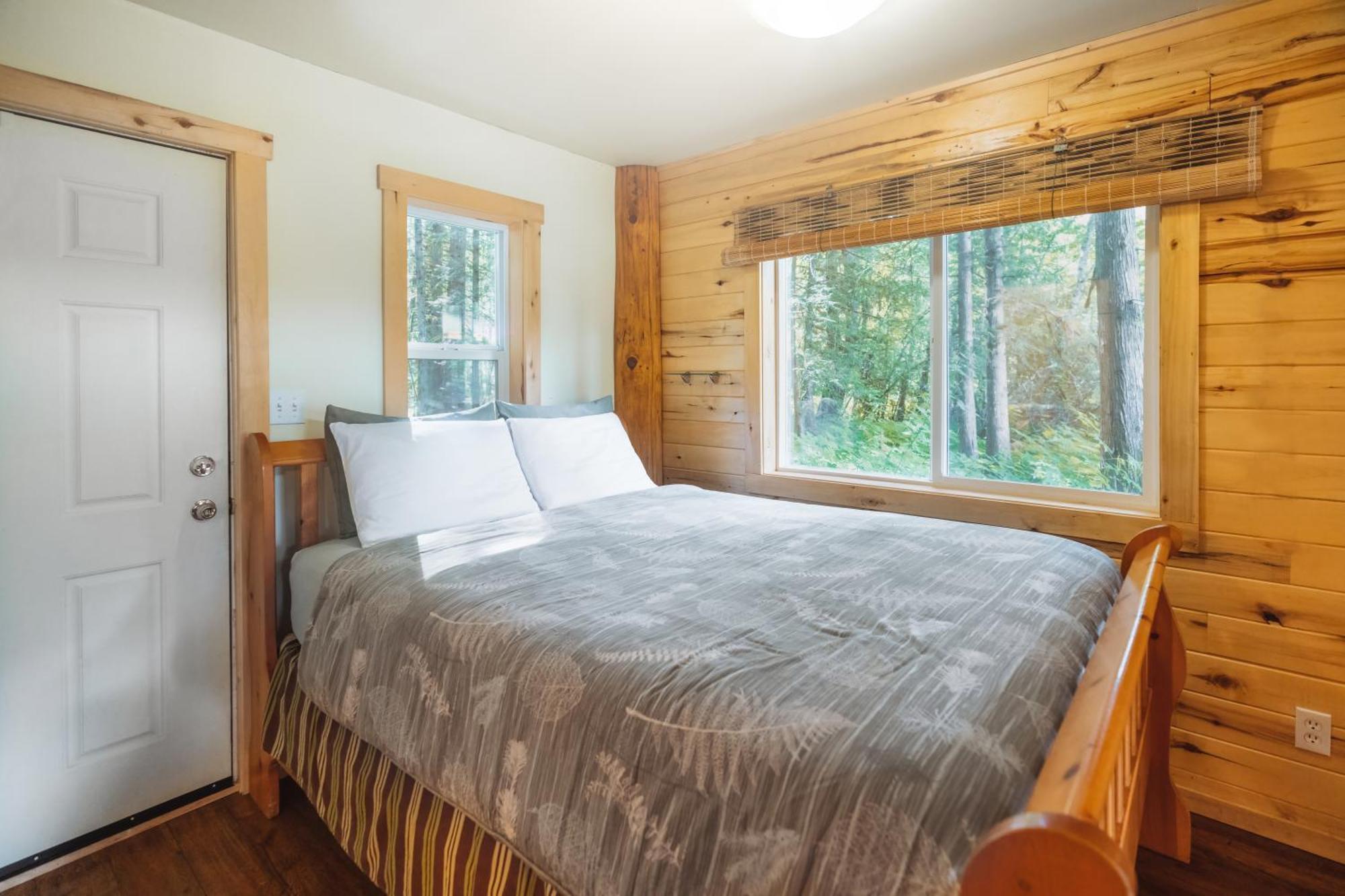 Bella Coola Grizzly Tours And Resort Hagensborg المظهر الخارجي الصورة