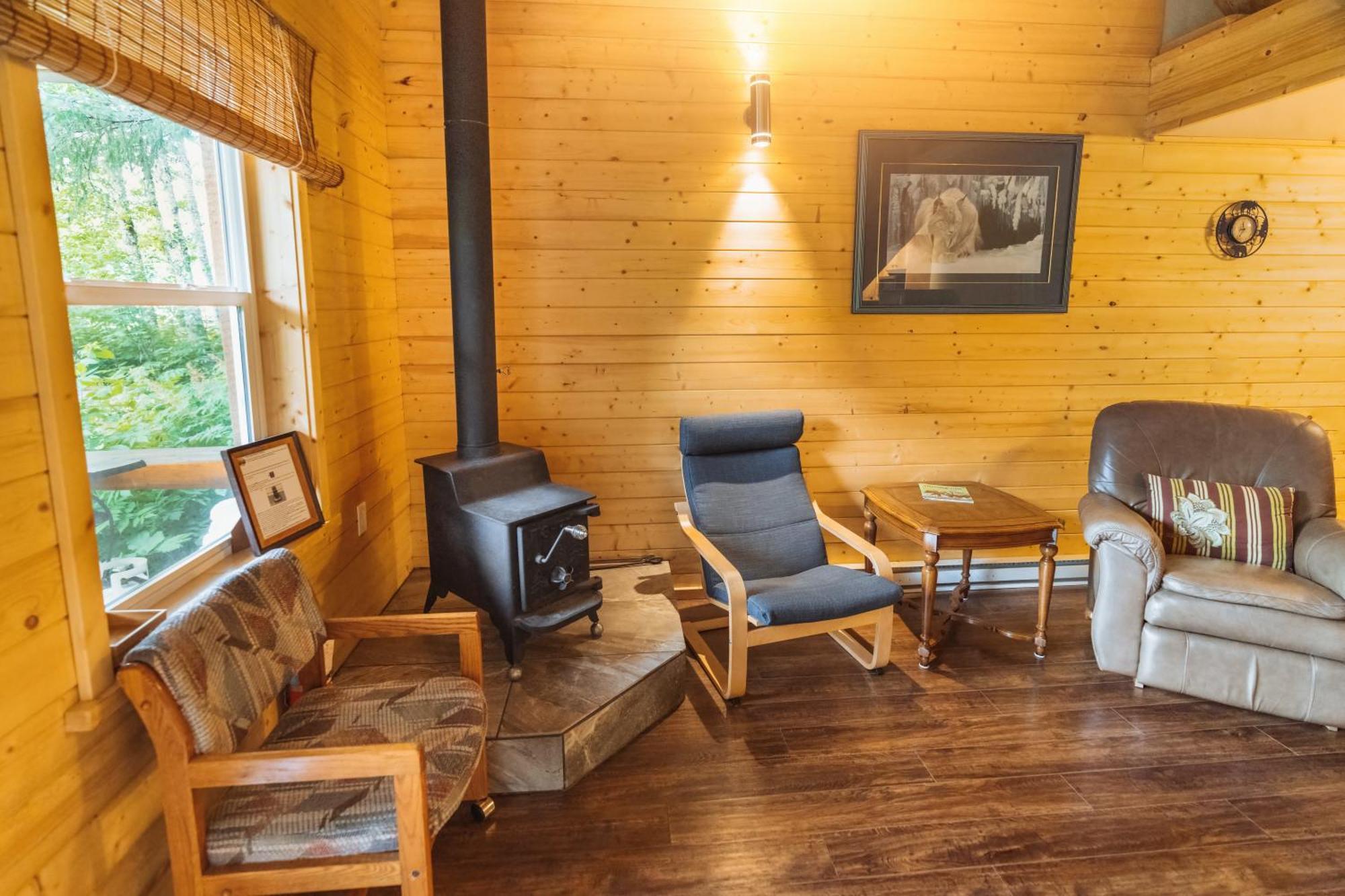 Bella Coola Grizzly Tours And Resort Hagensborg المظهر الخارجي الصورة