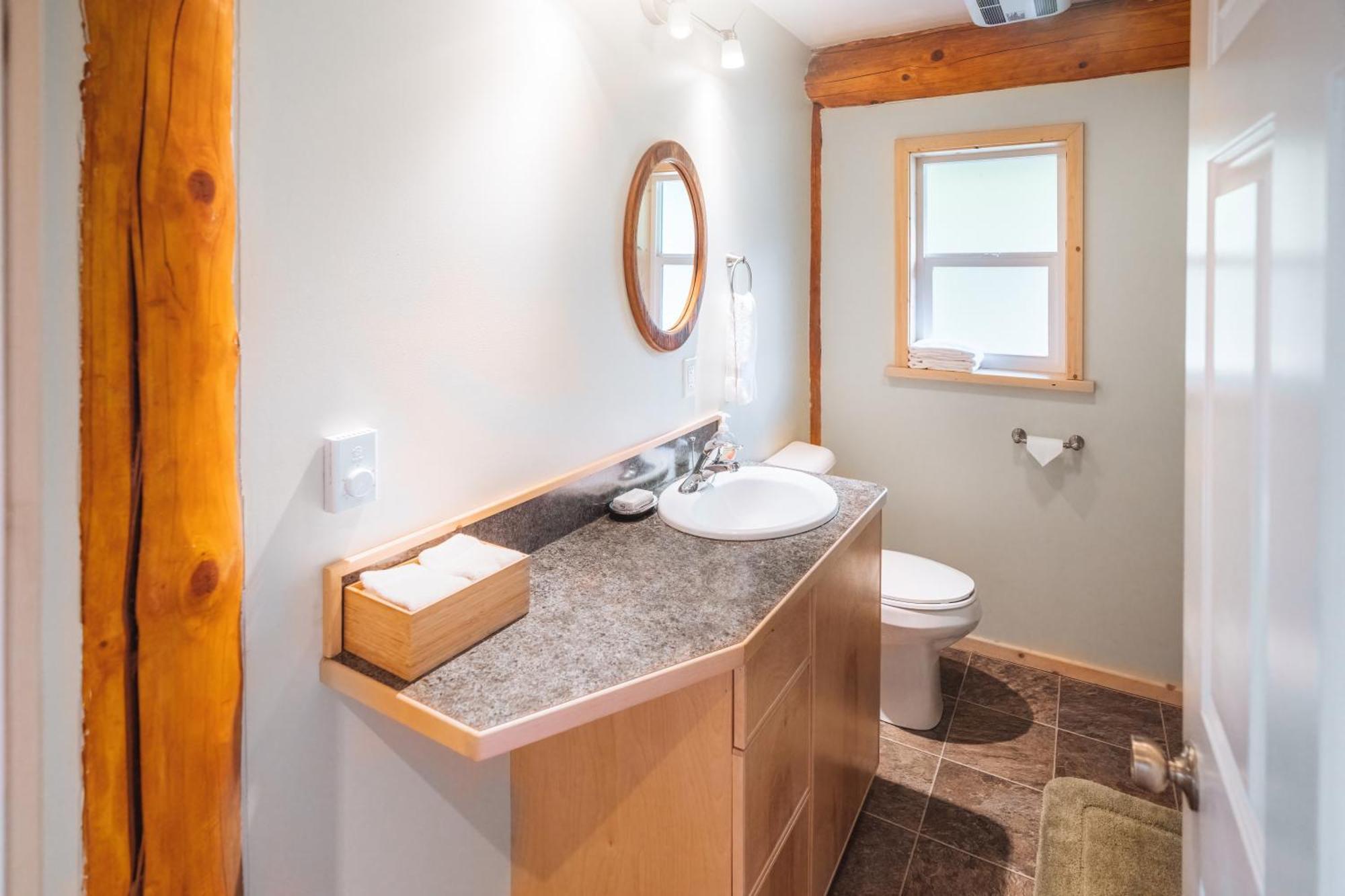 Bella Coola Grizzly Tours And Resort Hagensborg المظهر الخارجي الصورة
